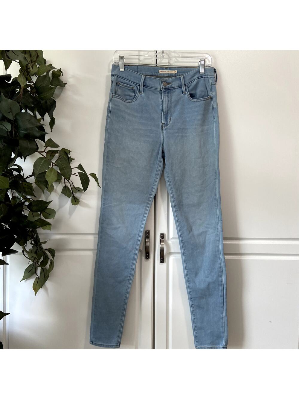 Levi’s 720 High Rise Super Skinny Jeans Womens Size 29 Light Wash Denim